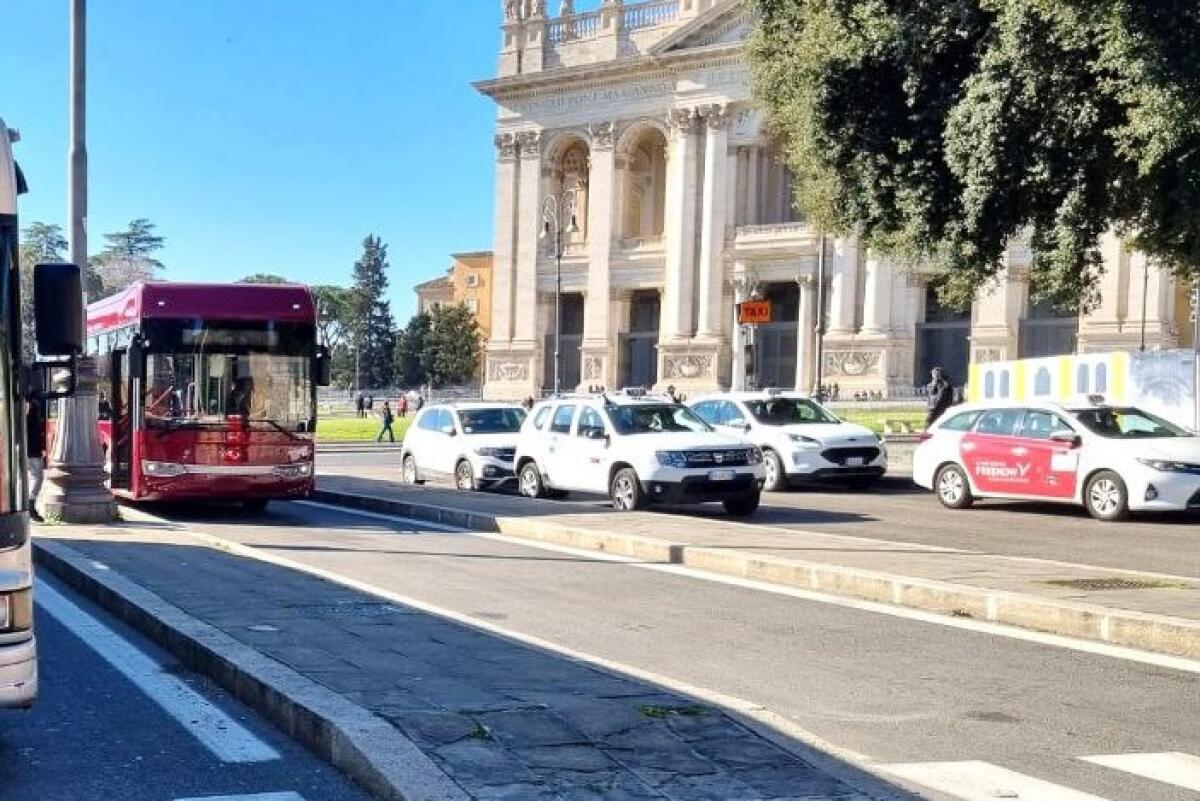 Rete bus periferica: in prova i nuovi bus elettrici di Troiani e SAP - 
