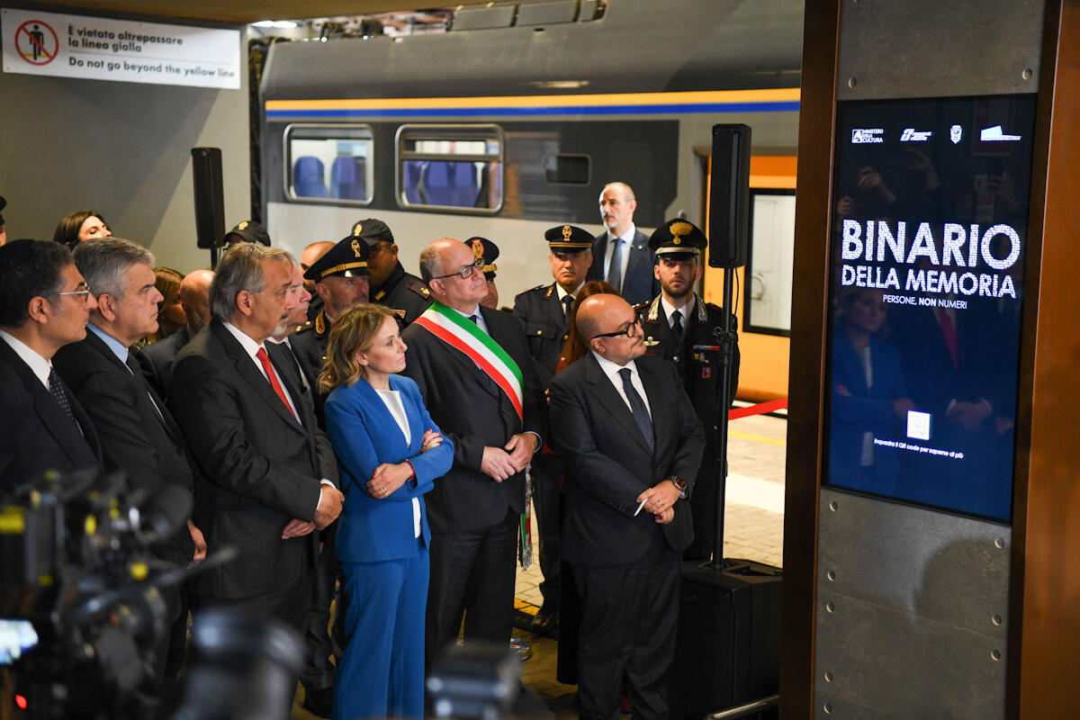 Inaugurato il binario della memoria alla stazione Tiburtina - 