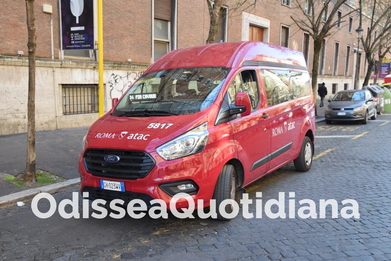 #AutobusDiRoma – Ford Custom Transit, i due minibus della linea 34