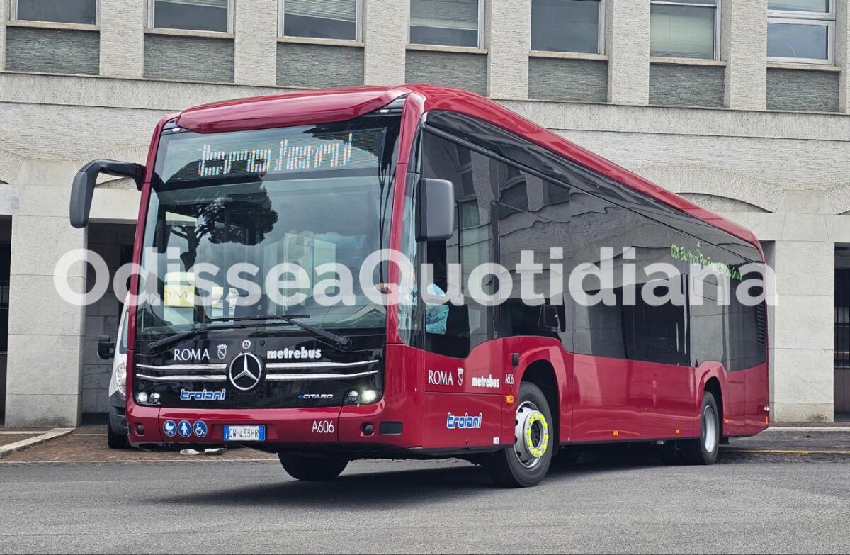 Rete bus periferica: Troiani presenta i nuovi Mercedes eCitaro - 