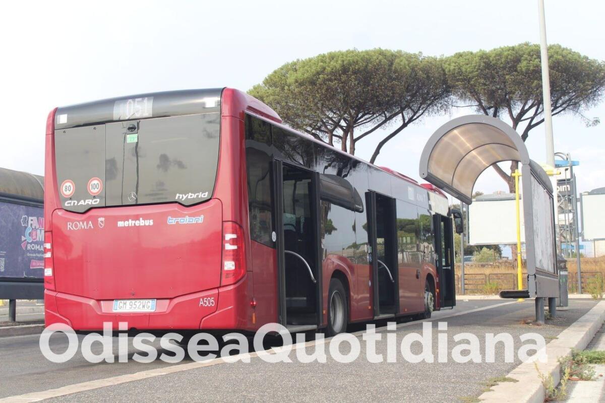 Rete bus periferica: dal 21 ottobre le linee 049 e 054 passano a Troiani - 