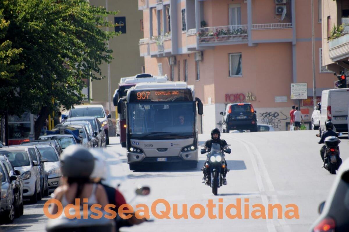Inrix 2024: aumentano le ore perse nel traffico a Roma - 