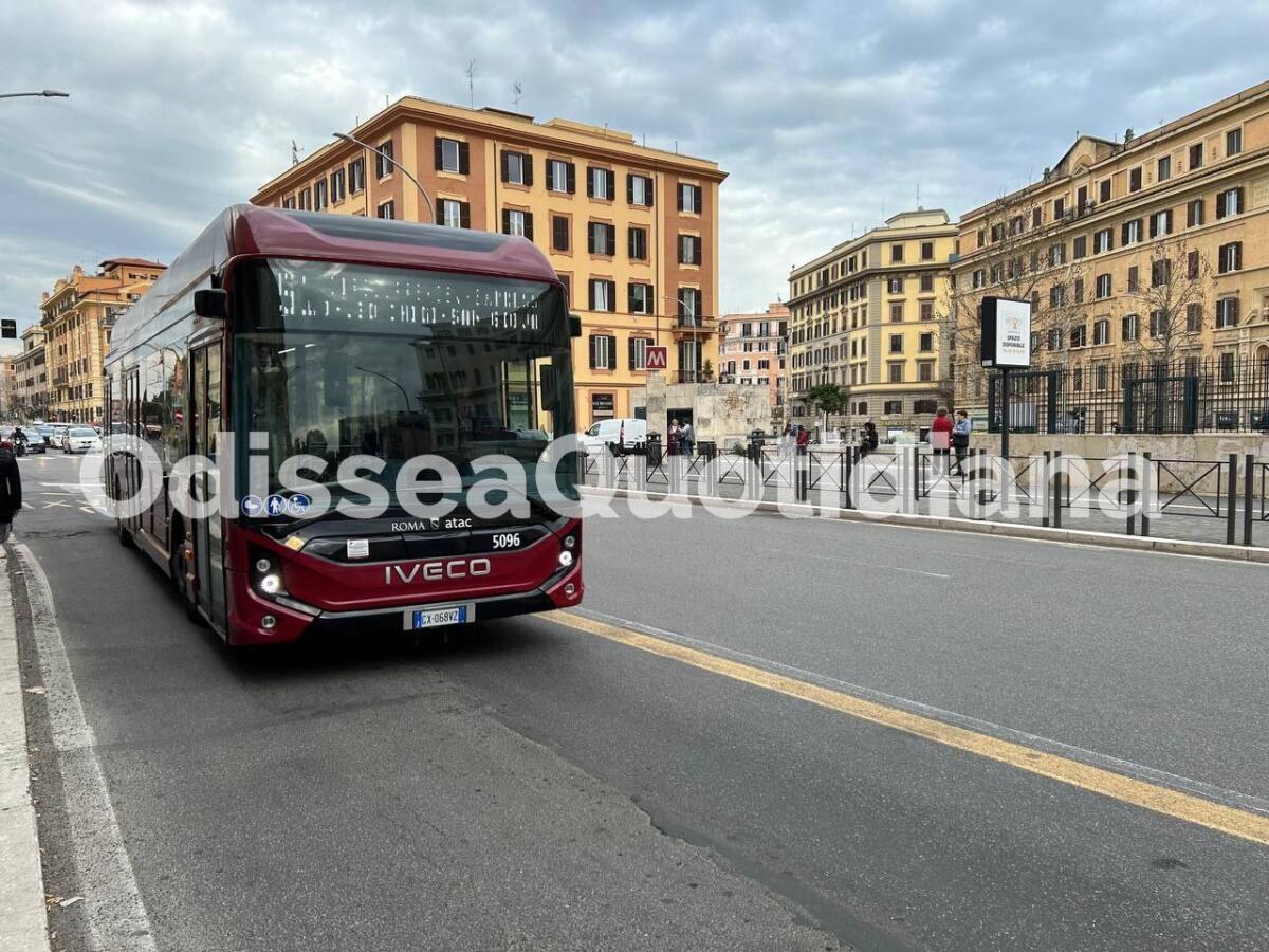 Atac: tornano gli autobus su via Po - 