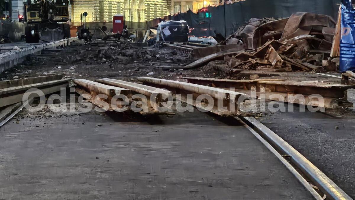Rete tram: comincia la sostituzione degli scambi in piazza dei Gerani - 