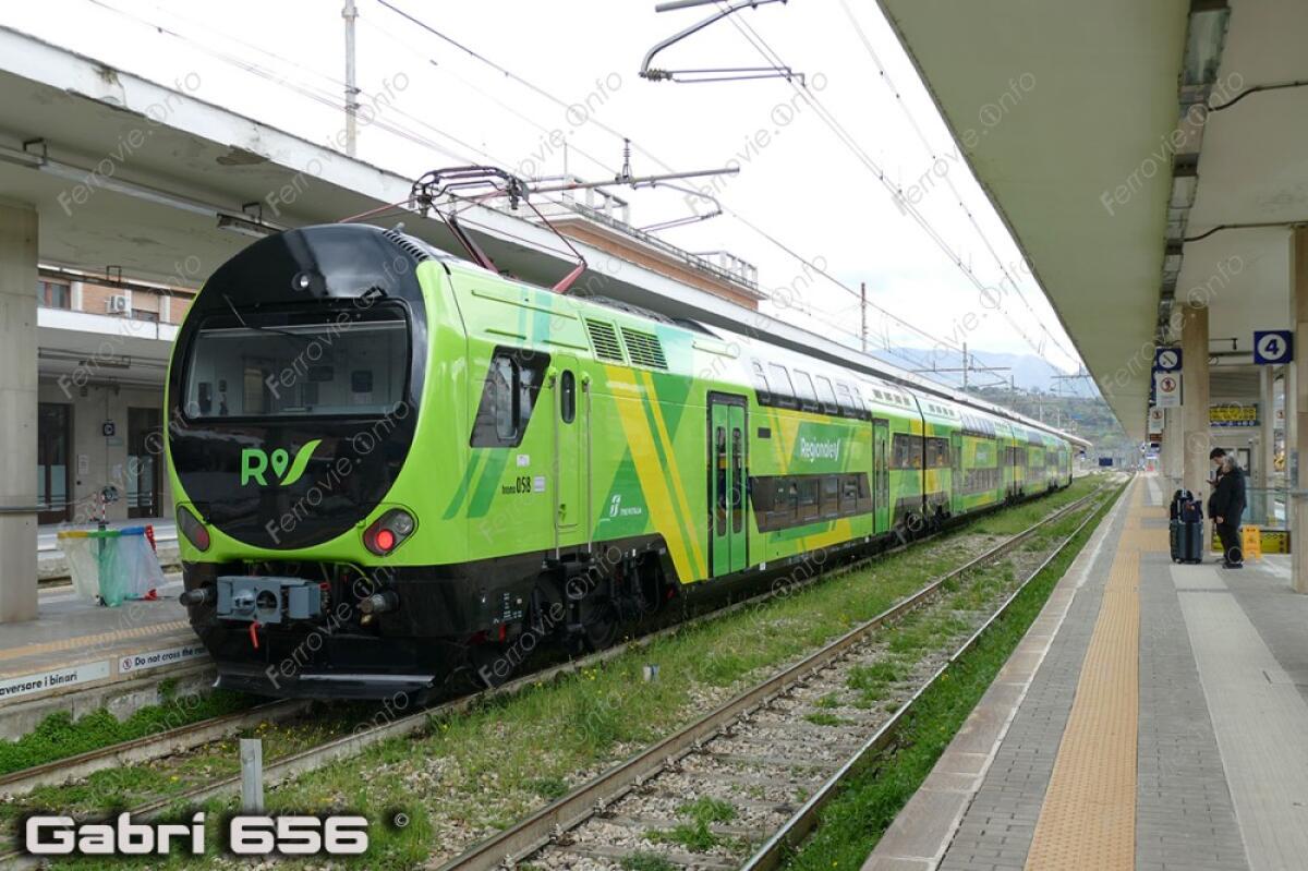 Trenitalia: arriva il TAF nella nuova livrea Regionale - 