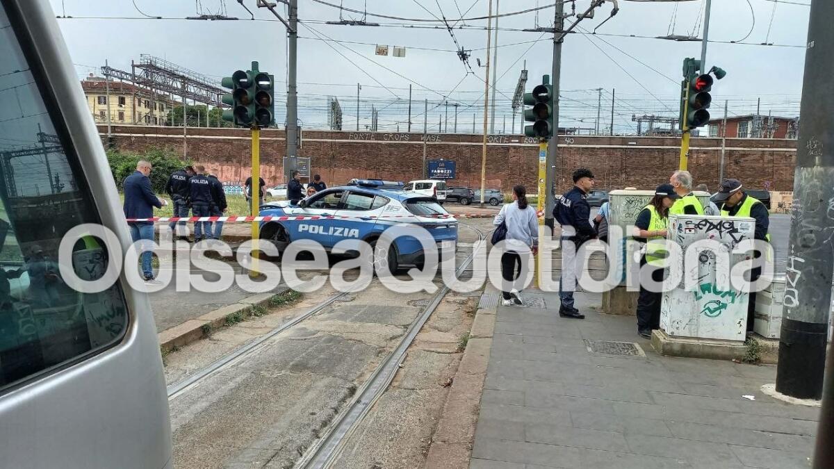 Tram: scontro treno-auto manda in tilt Porta Maggiore - 