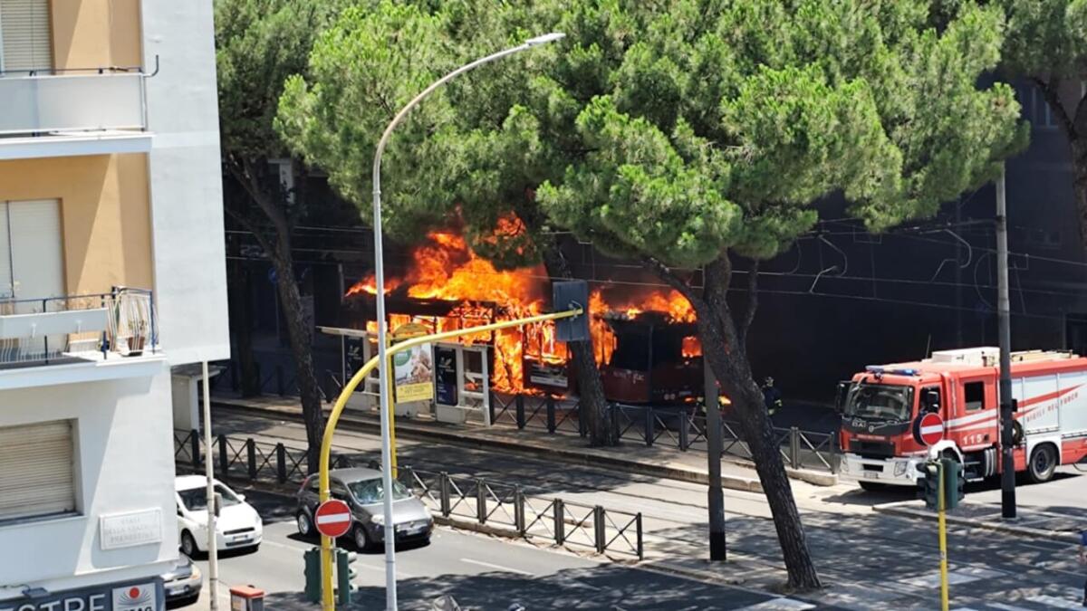 Atac: bus in fiamme coperto dalla garanzia - 