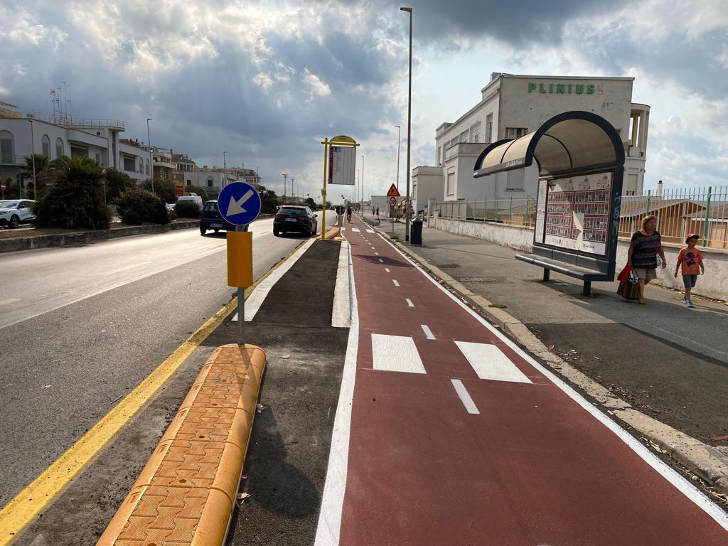 Ostia Levante, ciclabile in salsa Raggi: la storia si ripete