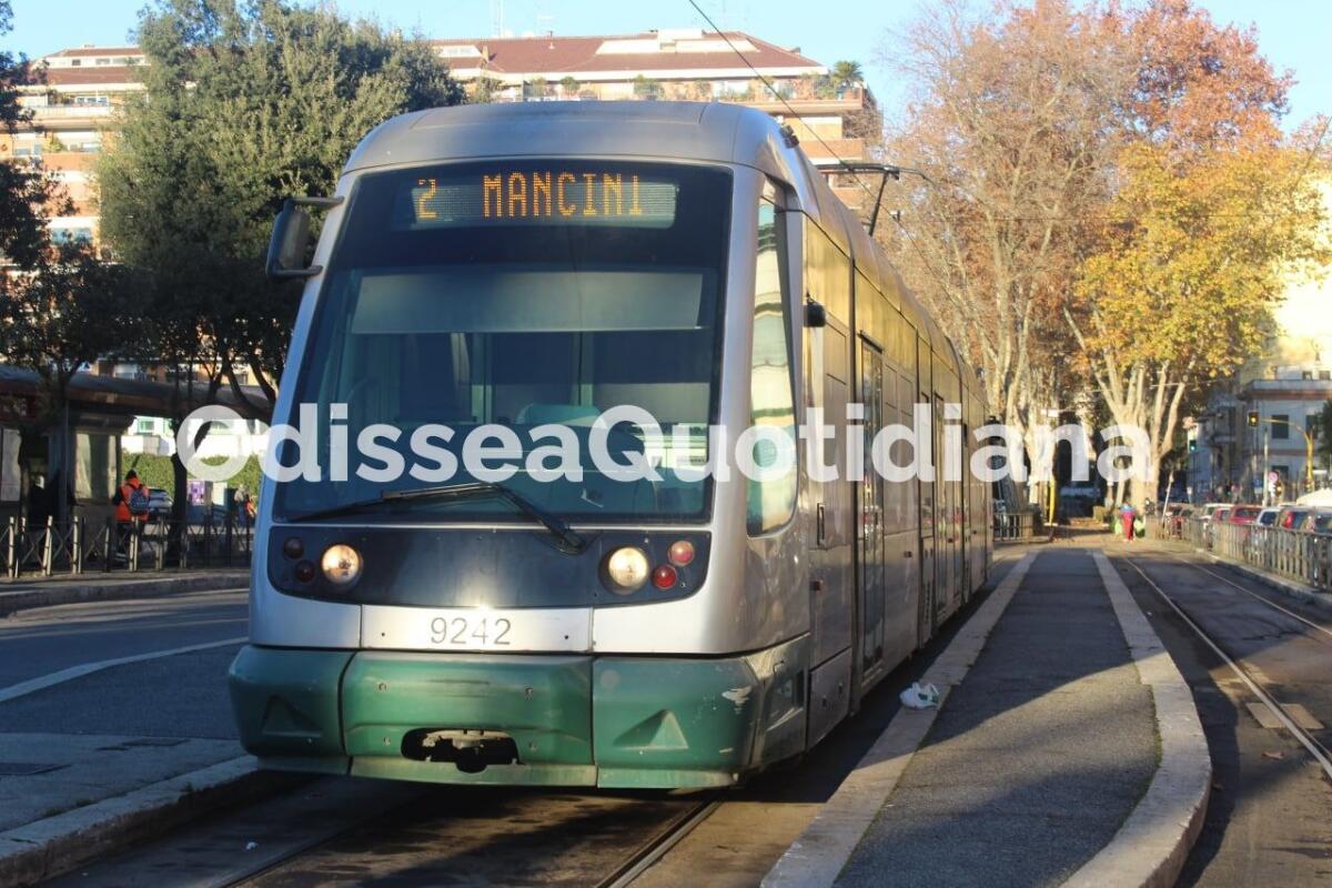 Tram: i lavori senza fine sul 2 - 