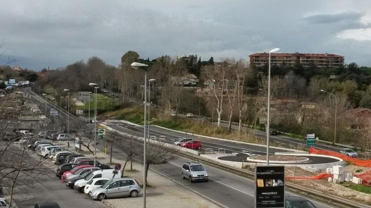 Roma-Lido: Casal Bernocchi attende il parcheggio di scambio - 
