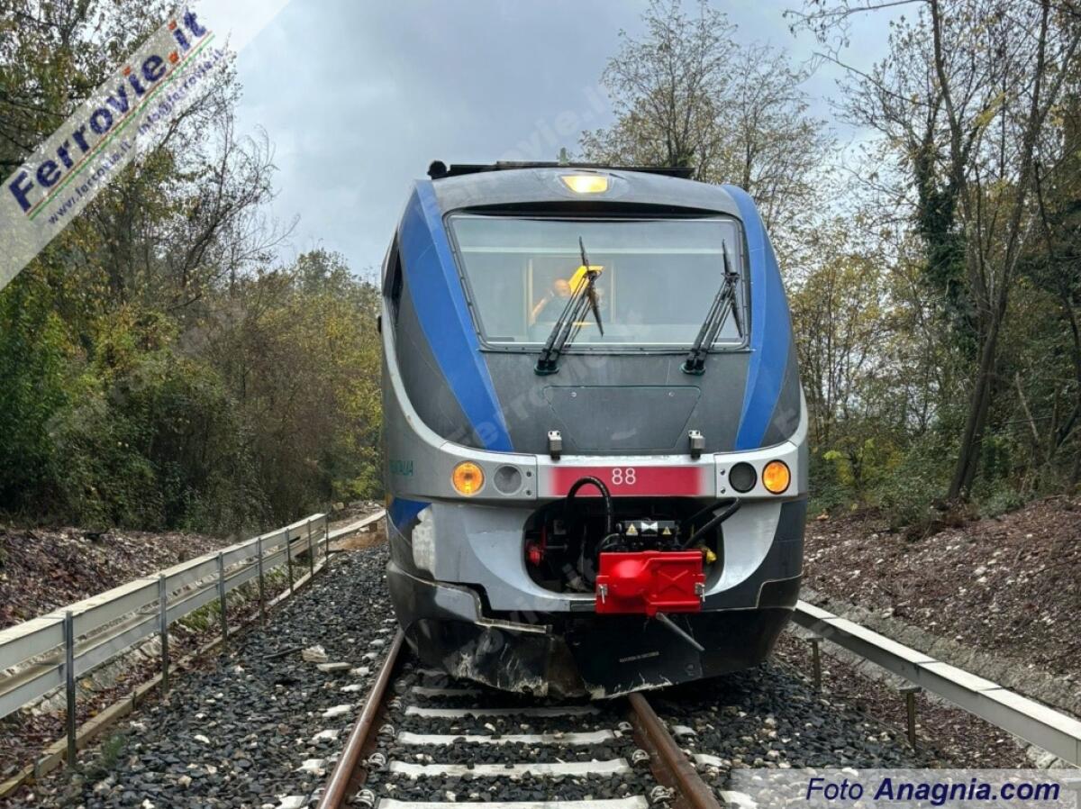 Ferrovie: deraglia un treno sulla linea Avezzano-Roccasecca - 