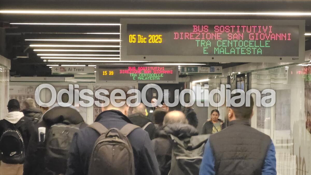 Metro C: giornata di passione, servizio in tilt a causa di un guasto - 