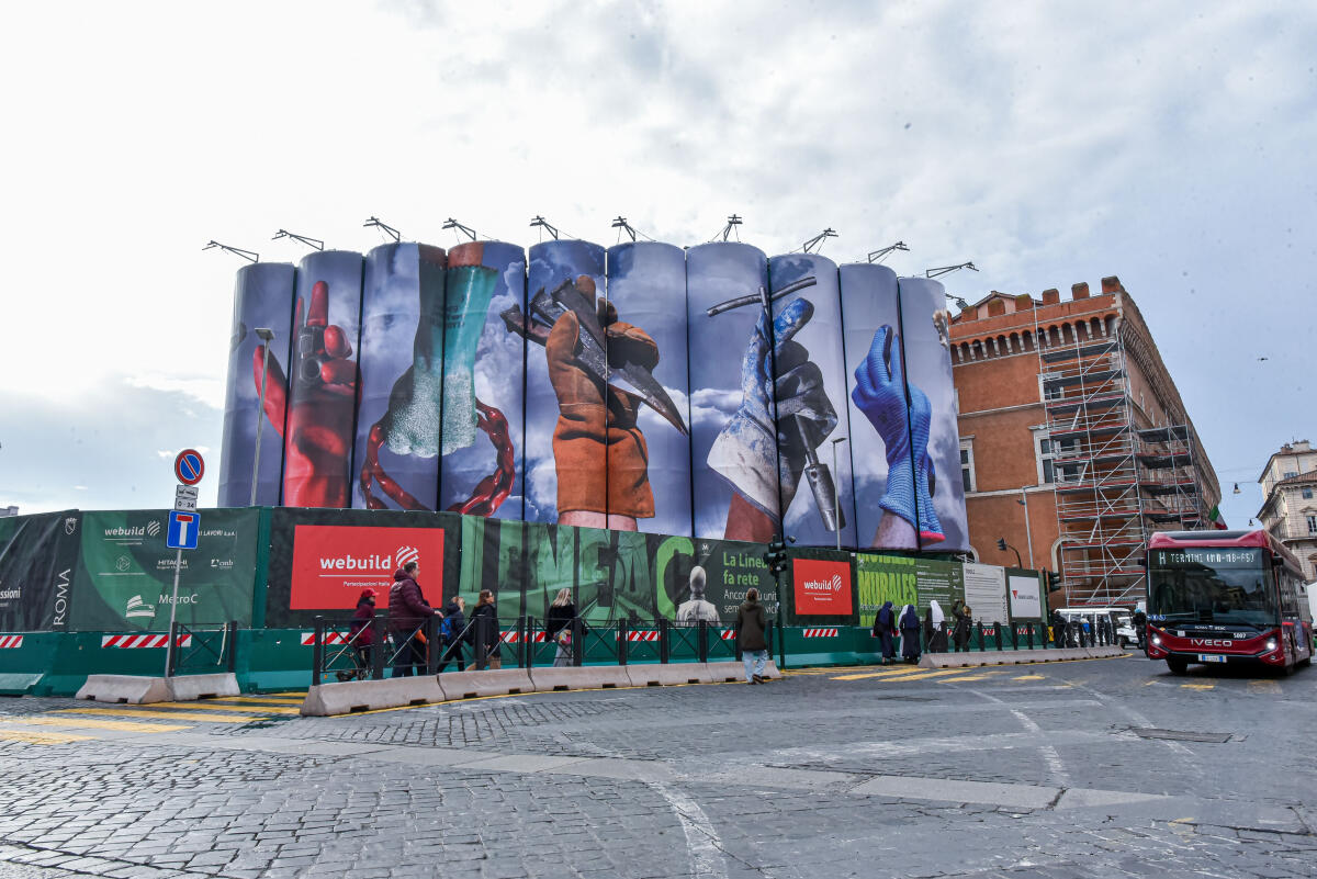  Metro C: arriva il terzo murales a piazza Venezia - 