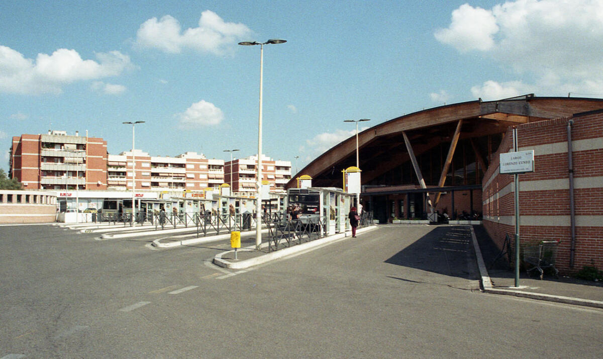 Metro A: chiude il parcheggio di Arco di Travertino - 