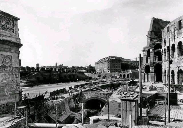 construction-of-metro-line-b-between-the-colosseum-and-the-v0-81ccnxcup5ec1.webp