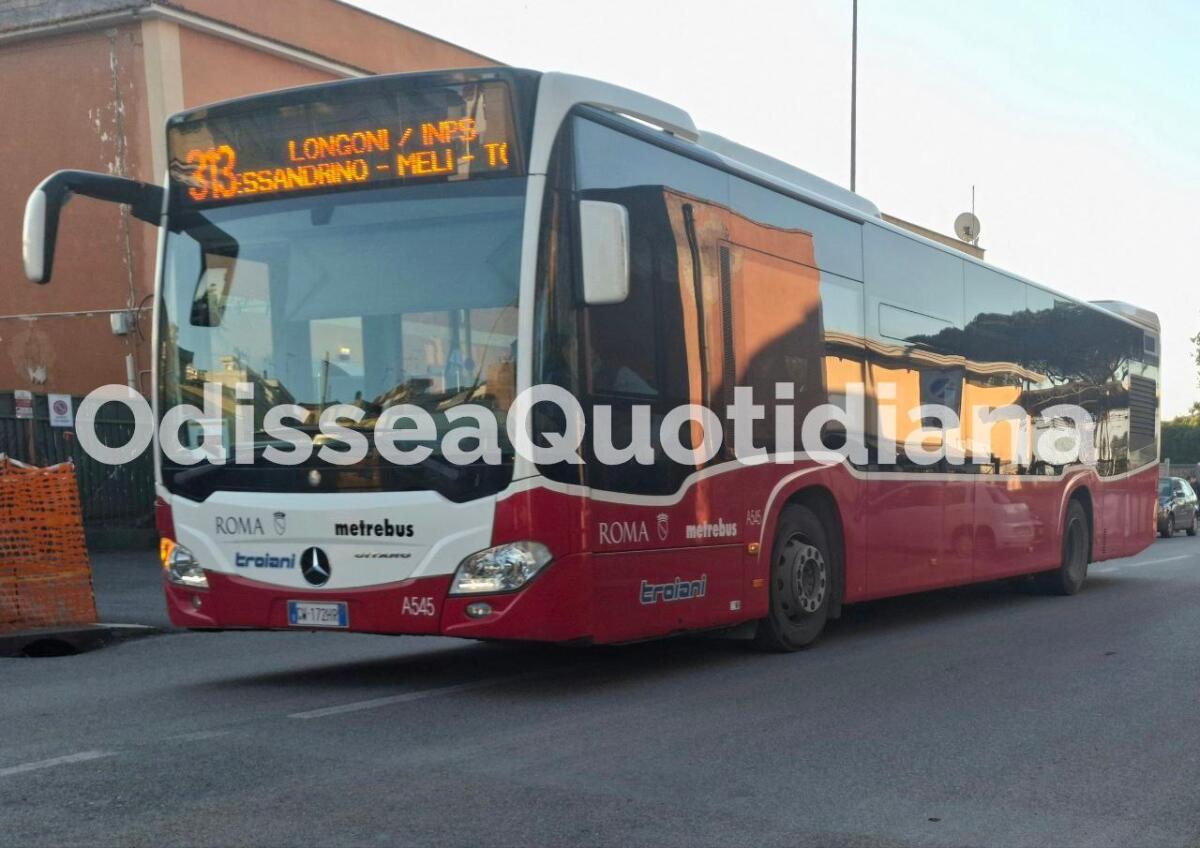 Autobus: lo strano caso di via dei Platani a Centocelle  - 