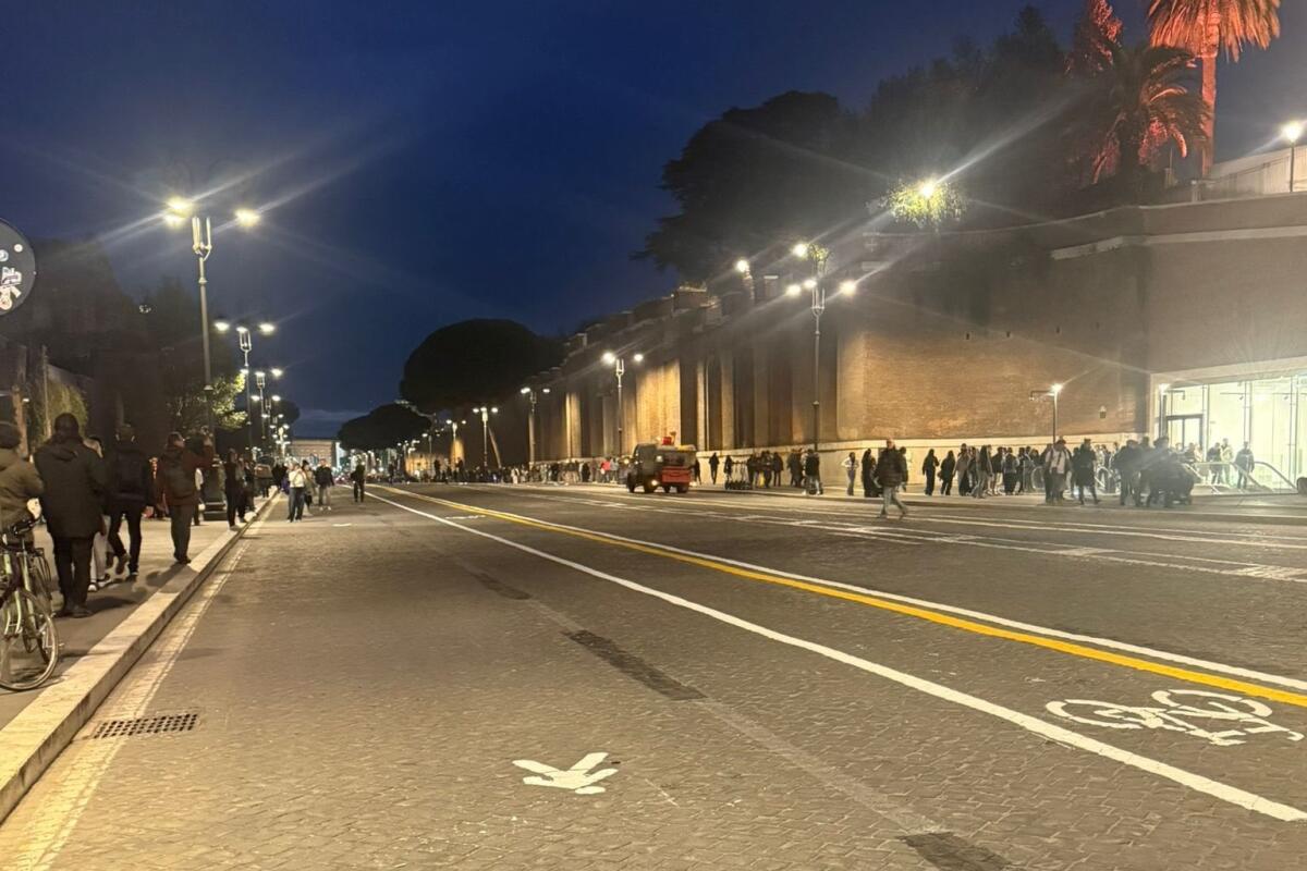 Fori Imperiali: si allargano gli spazi per pedoni e ciclisti - 