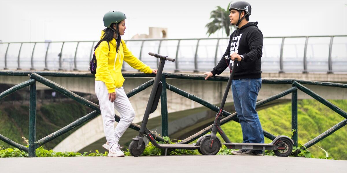 Monopattini: verso casco e targa obbligatori - 