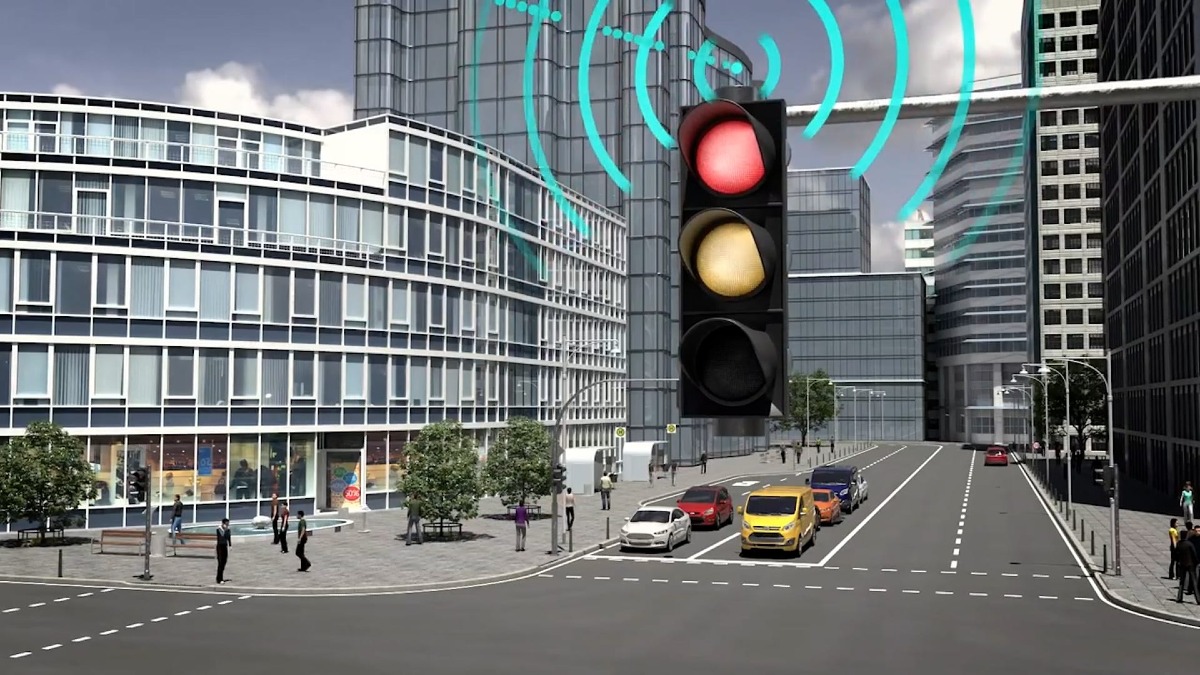 Semafori intelligenti a Roma: il futuro della mobilità con la luce bianca e le smart road - https://media.ford.com/