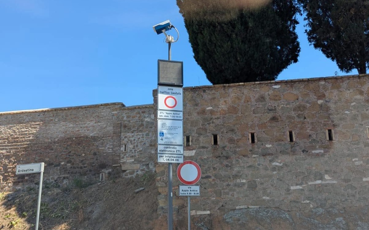 Appia Antica: arrivano i varchi ZTL, attivazione entro l'estate - Foto Salvaiciclisti Roma