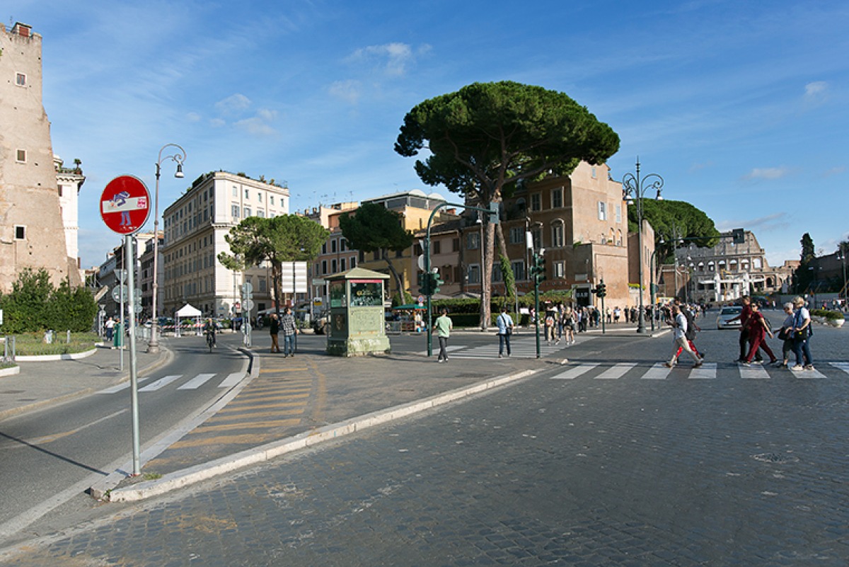 Torre dei Conti e Largo Corrado Ricci: riapre la seconda corsia e cambia la viabilità - Roma Mobilità