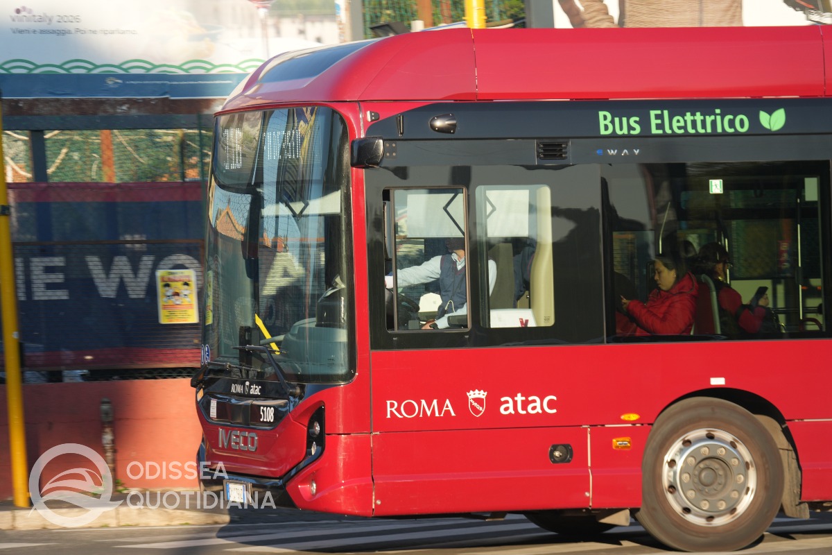 Autobus: Atac affida il ripristino di 5 vetture elettriche - 