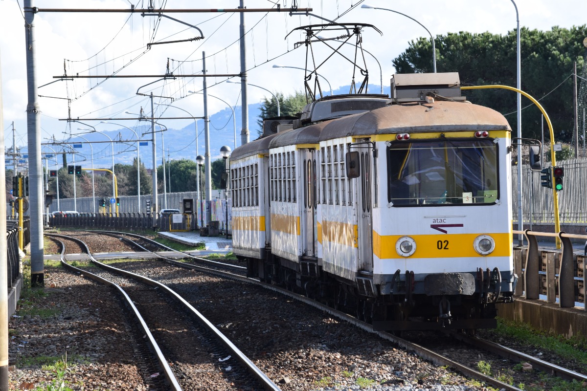CENTODIECI: dal trenino Roma-Giardinetti alla tramvia Termini-Tor Vergata - 