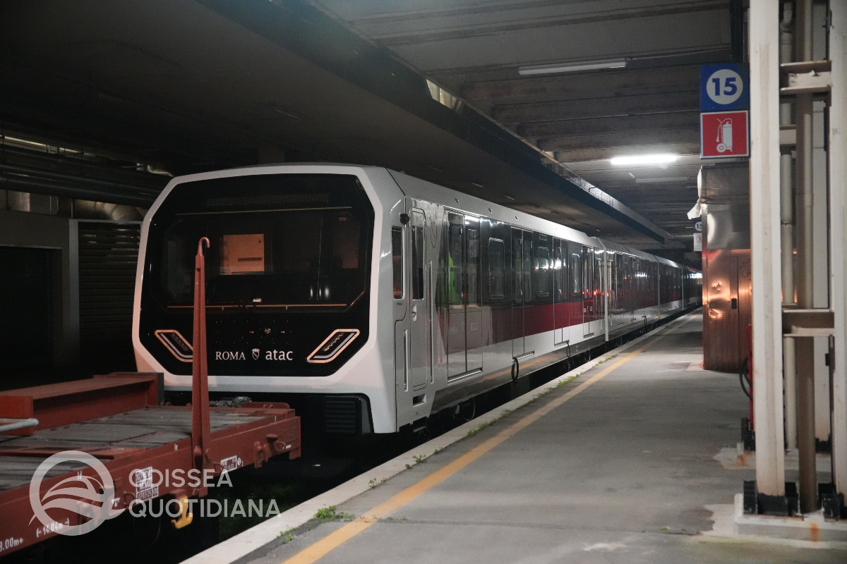 Treni Hitachi: quando esprimere un'opinione diventa problematico - 