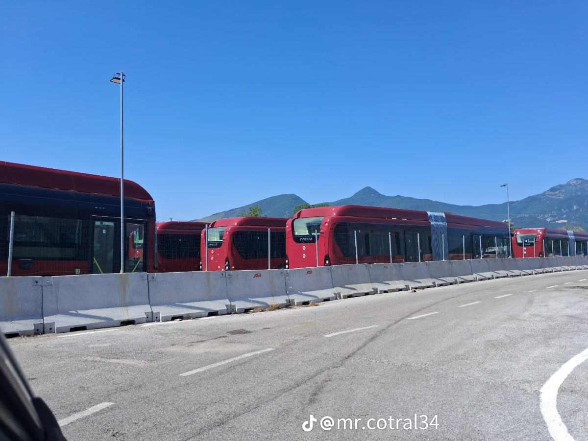 Atac: avvistati i primi Iveco E-Way snodati destinati a Roma - Foto mr.cotral34
