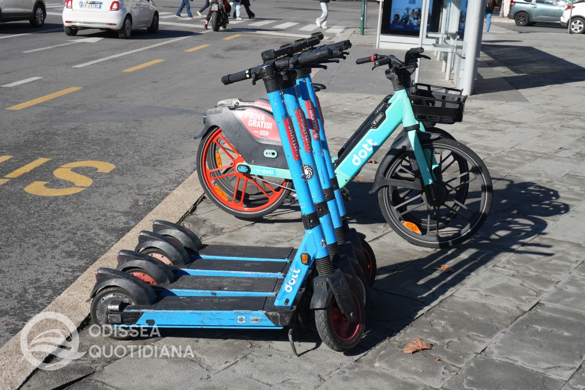 Monopattini e bici in sharing: pubblicato il nuovo bando, ecco cosa cambia