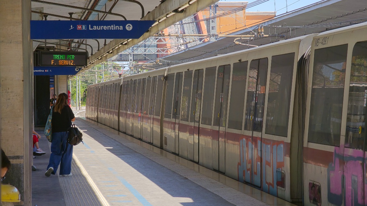 Metro B, incidente alla stazione Garbatella: linea interrotta e stazioni chiuse - 
