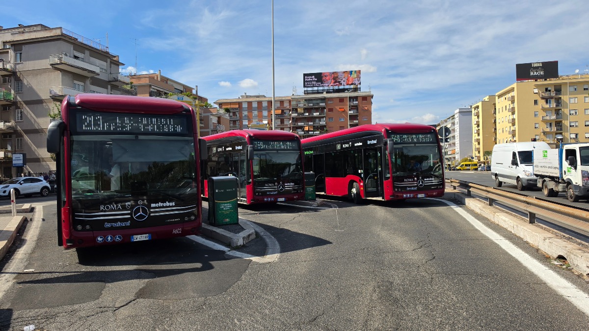 Rete bus periferica: da lunedi 12 ottobre rimodulate le linee 213 e 343 - 