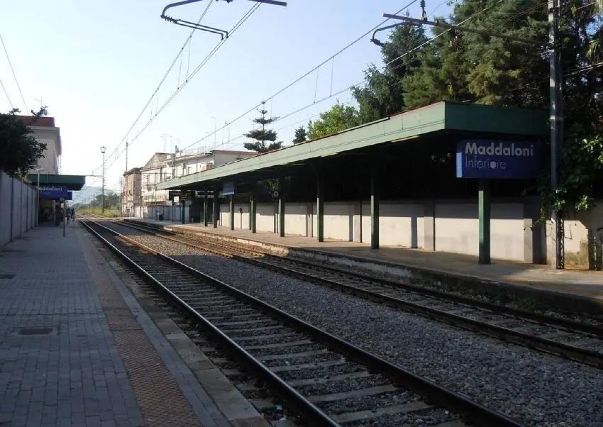 FL6, condotta idrica rotta a Maddaloni: circolazione ancora sospesa tra Cancello e Maddaloni - 